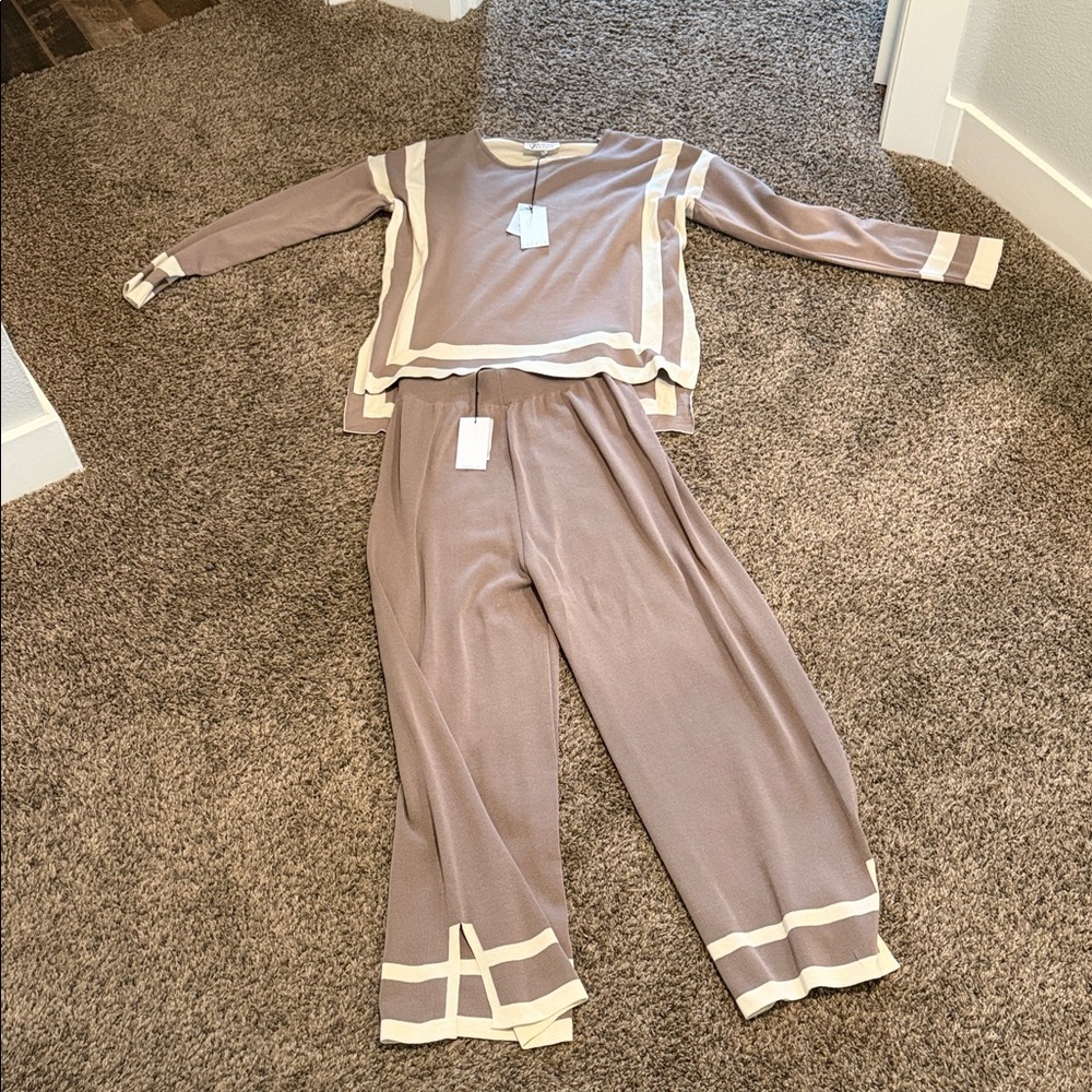 Women's Knit Two-Piece Loungewear in Taupe with Cream Trim